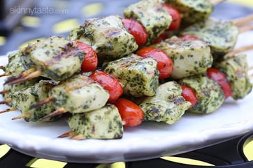 Pesto chicken and tomato kebabs